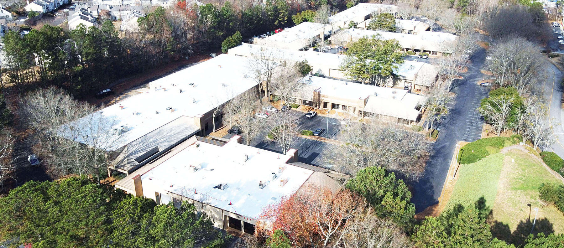 Parsons-Roofing-Company-Portfolio-Roof-Re-Cover-Peachtree-Flex-Building-Top