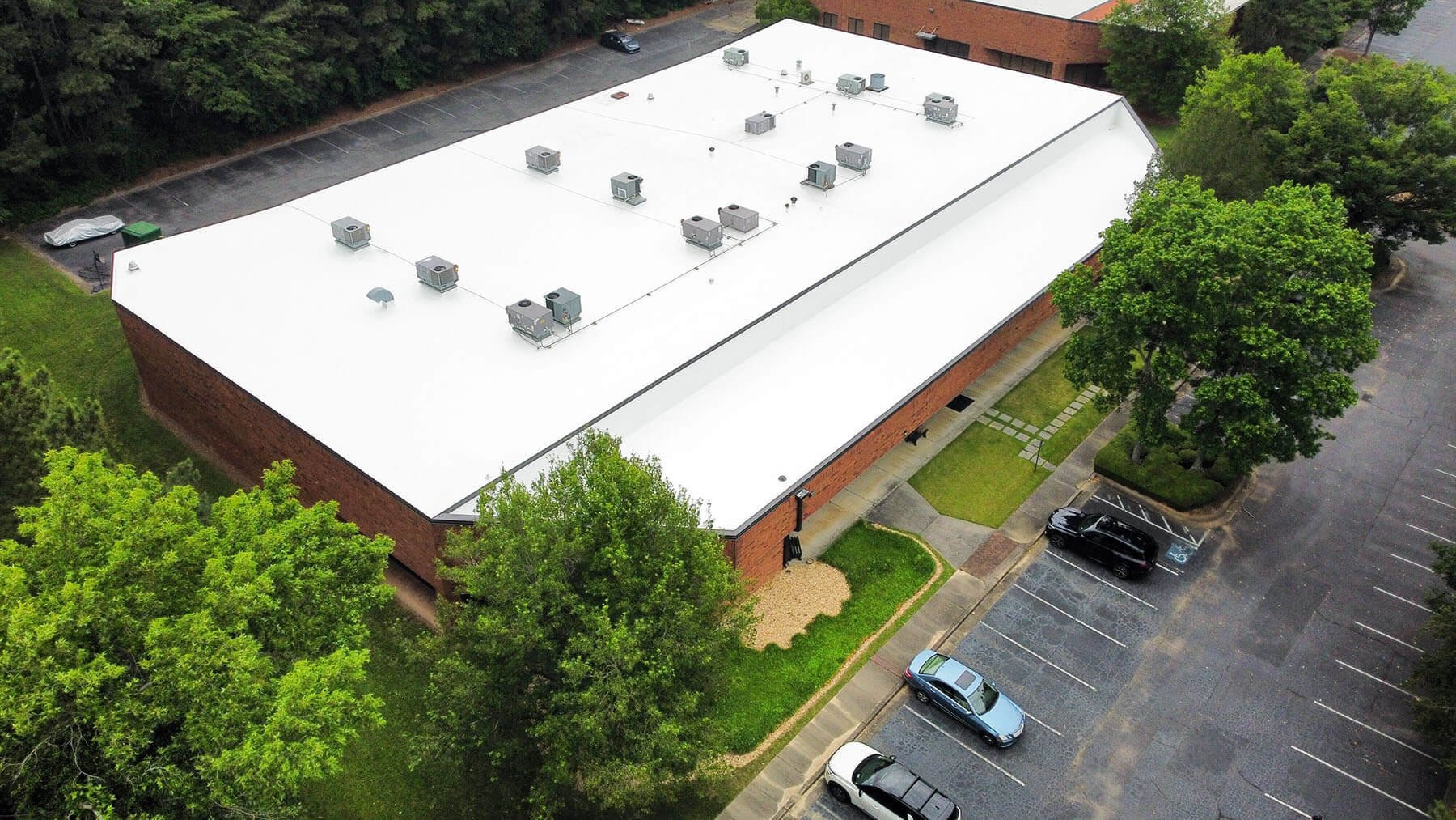 Parsons-Roofing-Portfolio-Advanced-Medical-AFTER-landscape