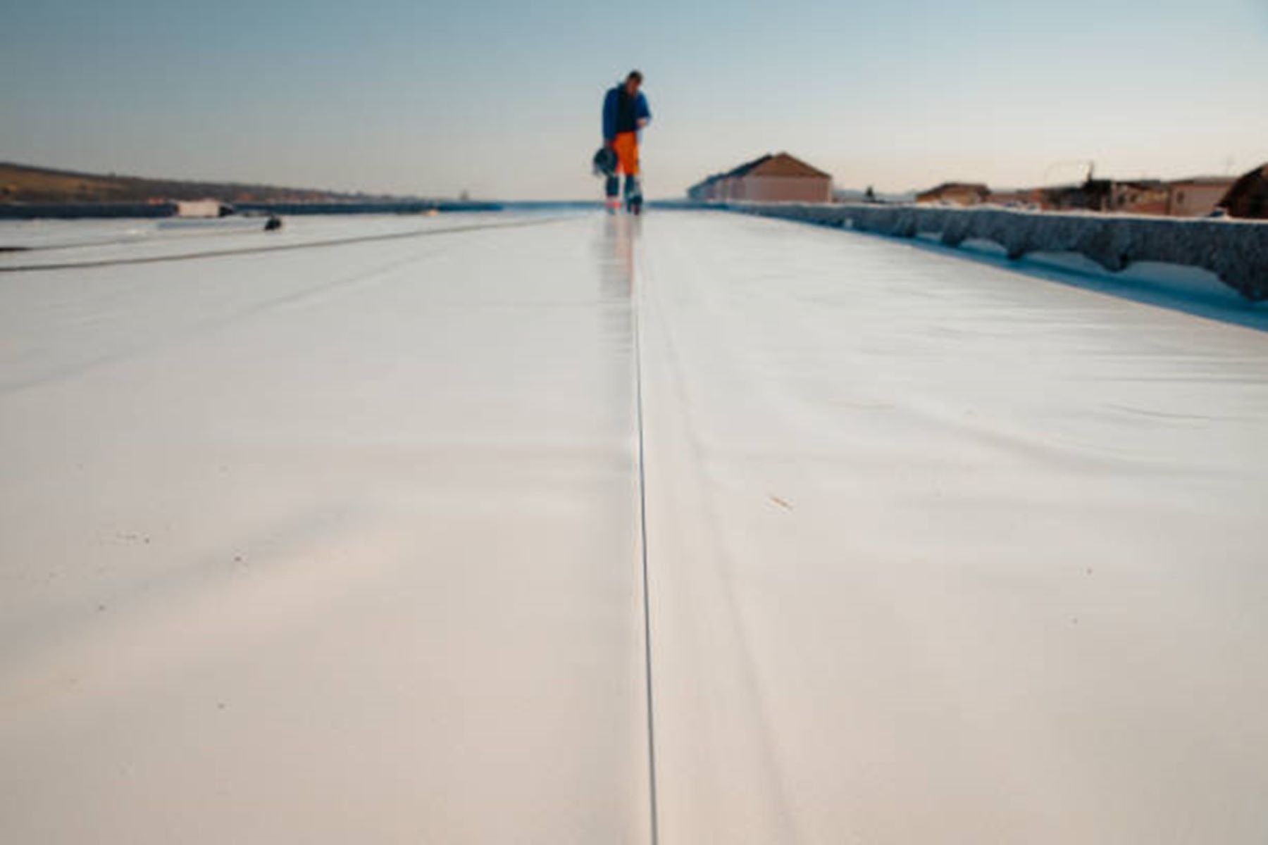 How To Choose the Right Roofing Material Based on Different Locations and Climates