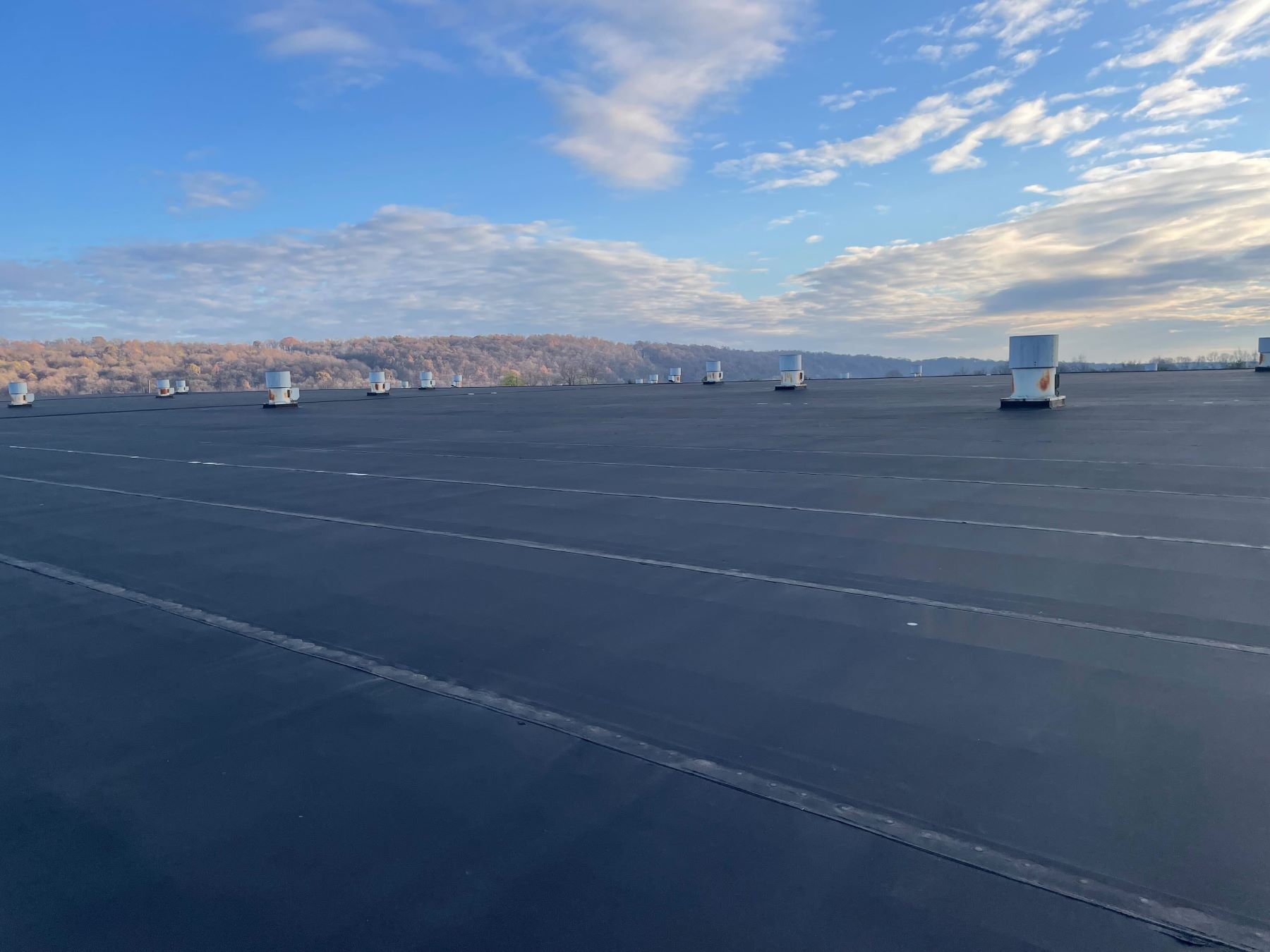 What is the Best Time of Year for Commercial Roof Installation?